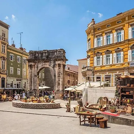 Bella Pula